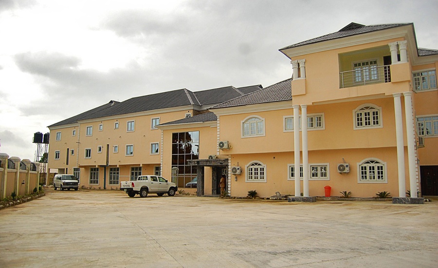 /web/uploads/116/Edinan Hotels and Suites/header-images/hotel_edinan1.jpg